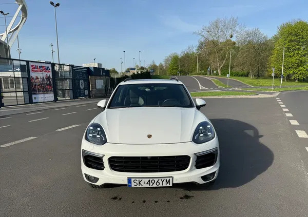 porsche pomorskie Porsche Cayenne cena 154900 przebieg: 105000, rok produkcji 2017 z Katowice